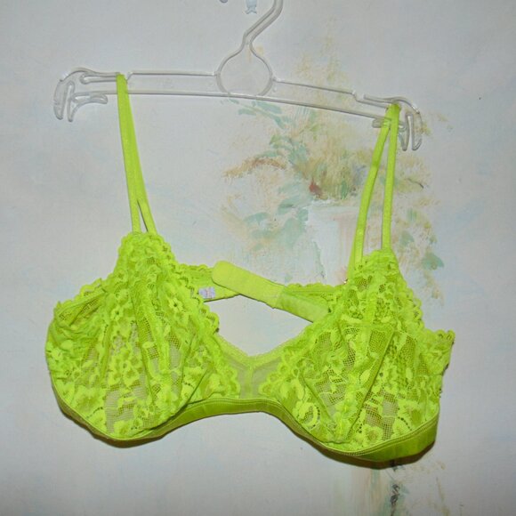 Lot of 2 Victoria's Secret Savage X Fenty Green Bralette & White Balconette 34B - Picture 2 of 12